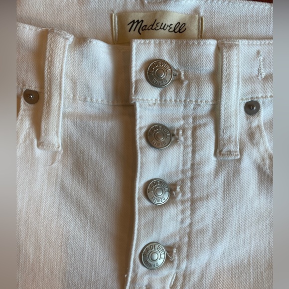 New Madewell 9" Mid Rise Skinny Jean Button Fly Raw Hem in White Size 26 - Picture 8 of 8